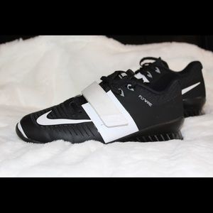 Nike Romaleos 3 Women’s size 9